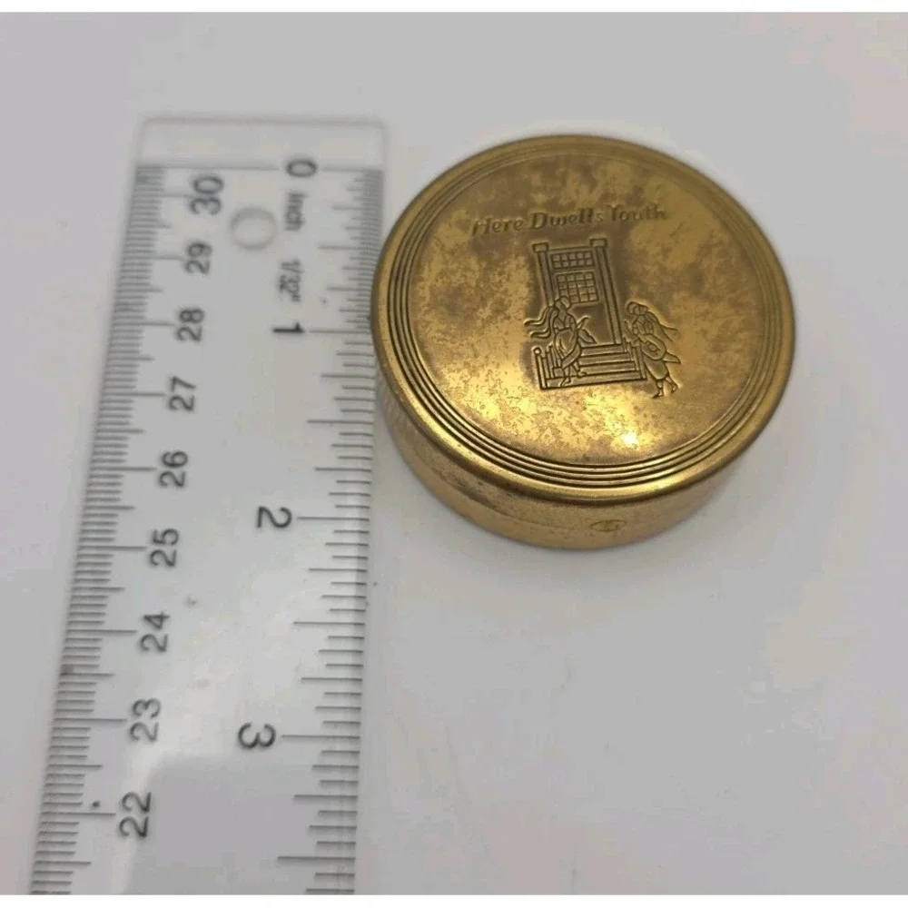 Vintage Primrose House Cosmetics 1920s Powder Compact Here Dwells Youth Salon